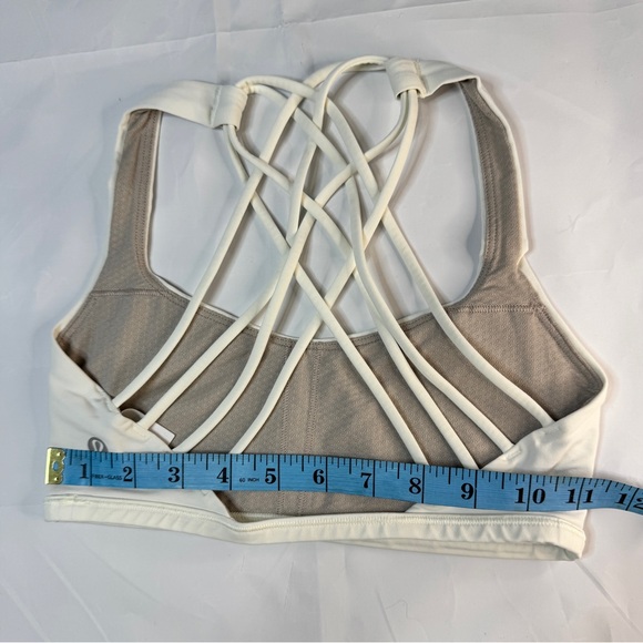 PreOwned Lululemon Free to Be Serene Strappy Back SportsBraWhite Size4 (NoPads) - Picture 2 of 5